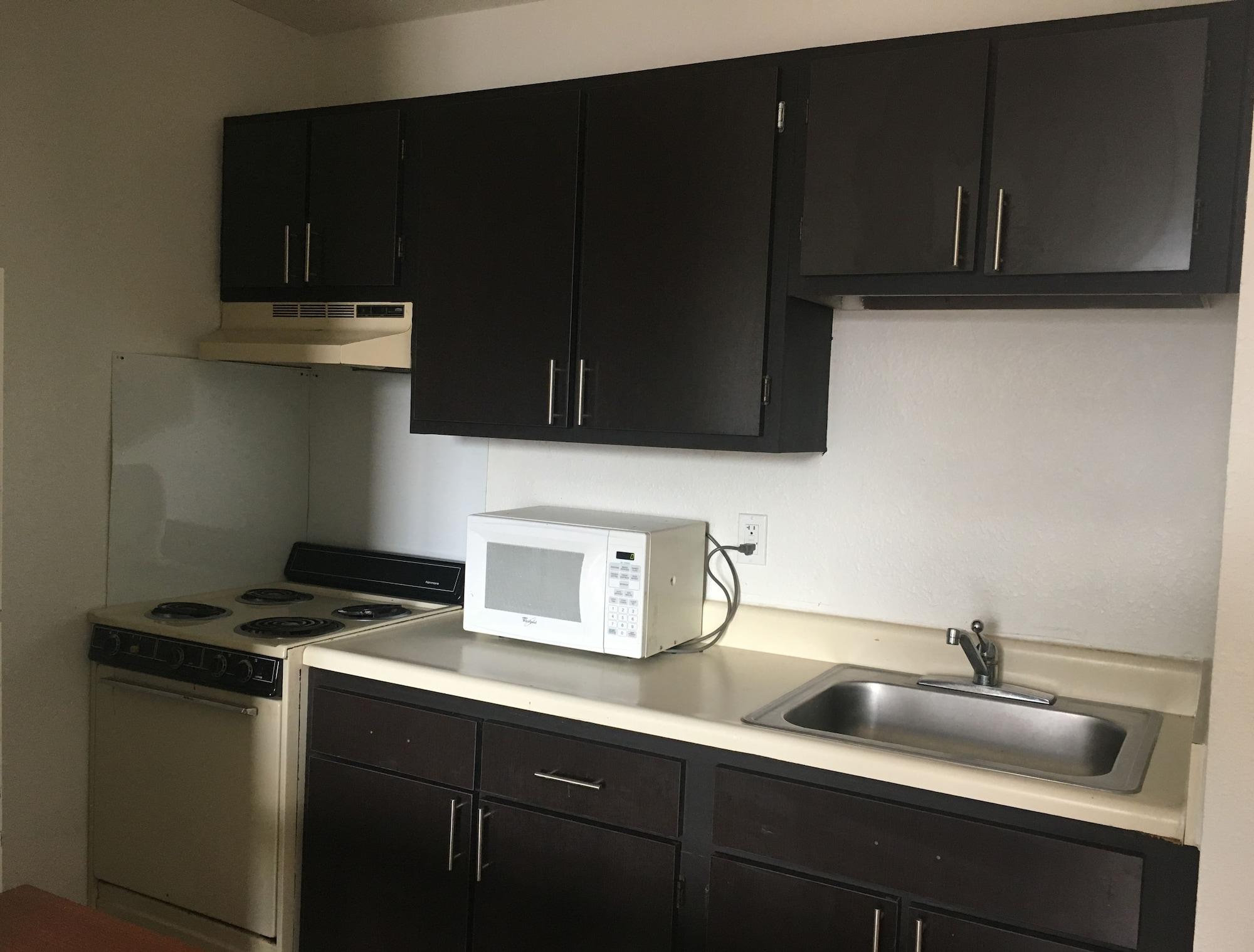 Welcome Suites Hazelwood Extended Stay Hotel Eksteriør billede
